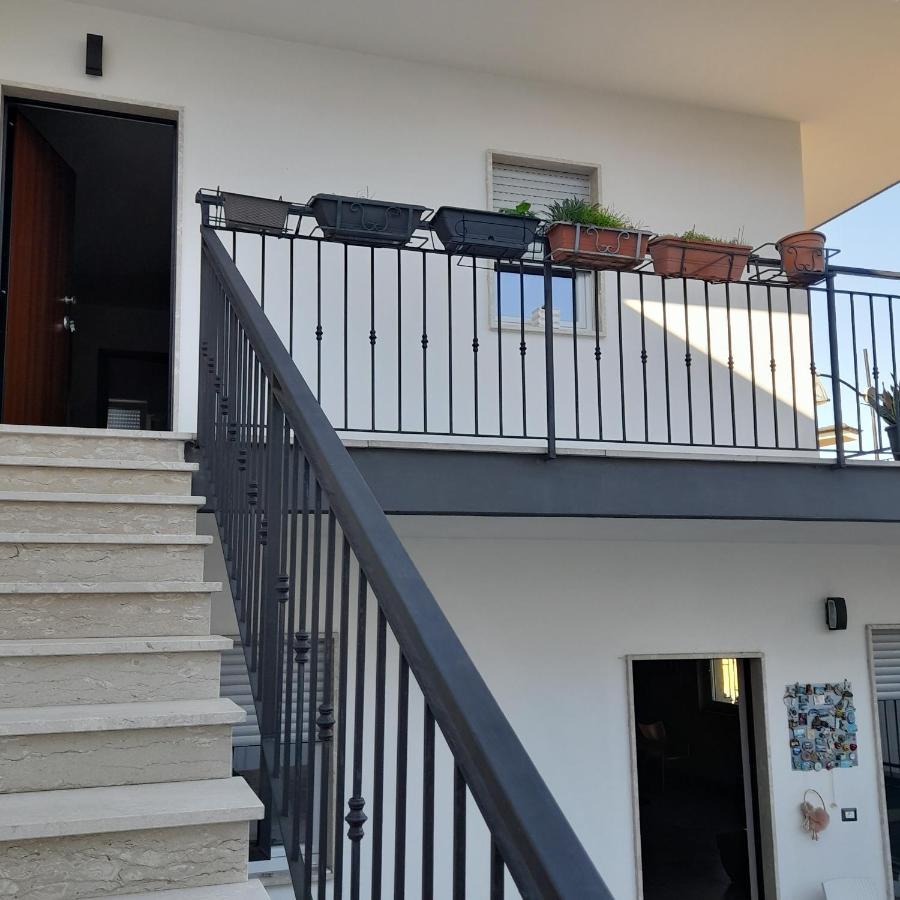 A Casa Di Falco Mondragone Exterior foto